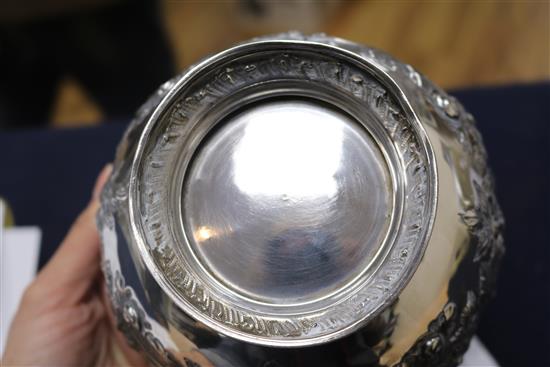 An Edwardian silver rose bowl, Charles Stuart Harris & Sons, London, 1904, 8.5 oz.